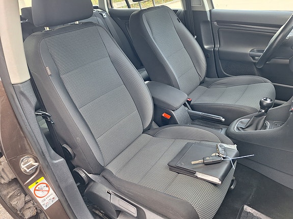 Volkswagen Golf VI 8 of 15