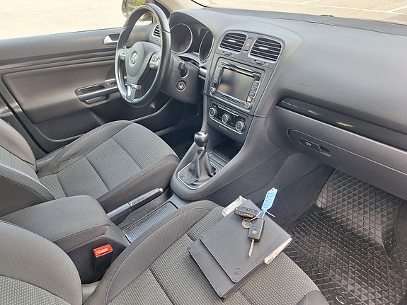 Volkswagen Golf VI 10 of 15
