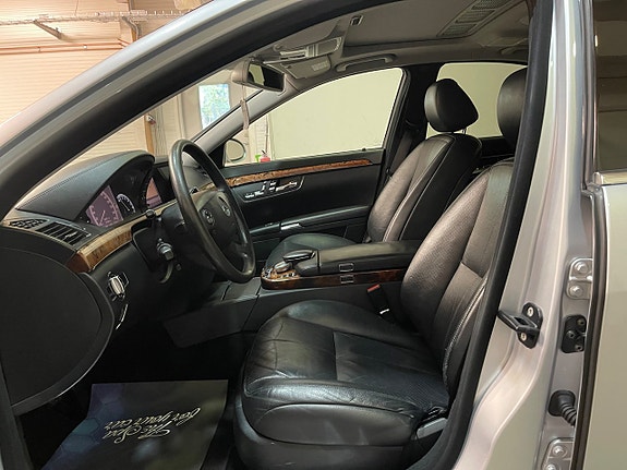 Mercedes-Benz S350 7 of 12