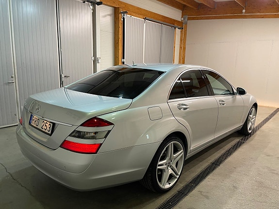 Mercedes-Benz S350 11 of 12