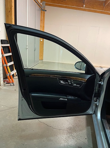 Mercedes-Benz S350 5 of 12