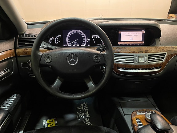 Mercedes-Benz S350 9 of 12