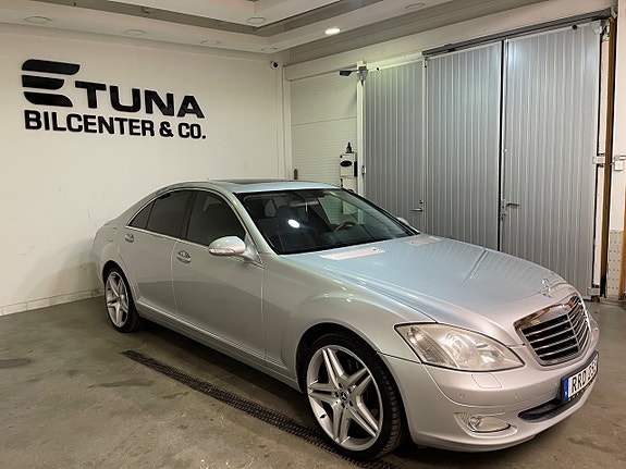 Mercedes-Benz S350 3 of 12