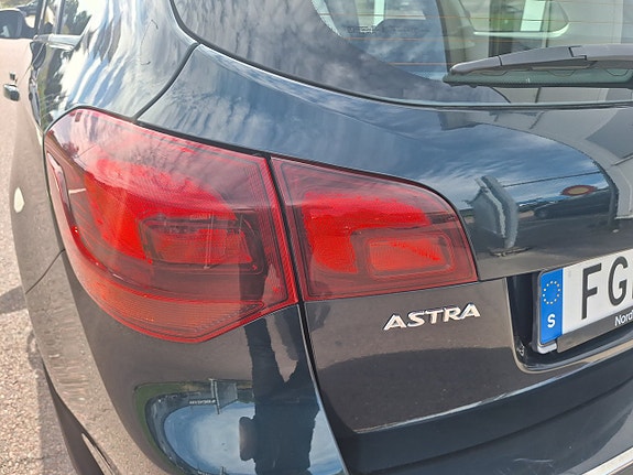Opel Astra 11 of 13