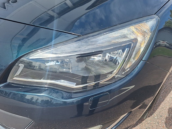 Opel Astra 12 of 13