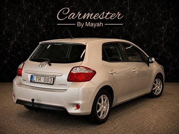 Toyota Auris 4 of 16