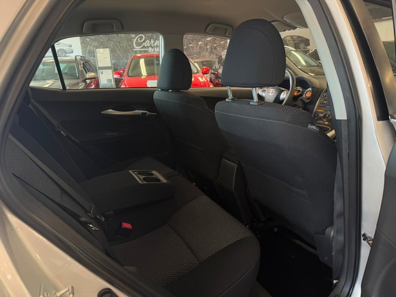 Toyota Auris 9 of 16