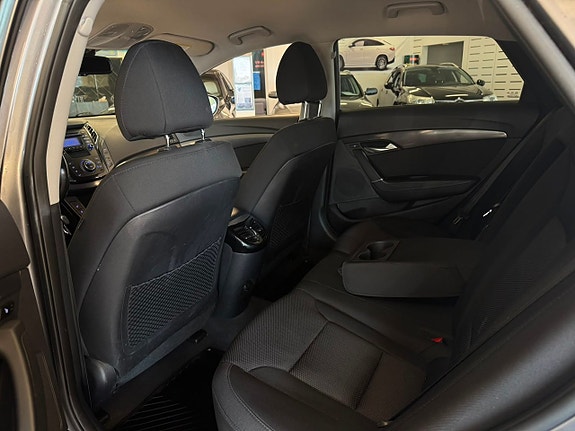 Hyundai i40 7 of 17