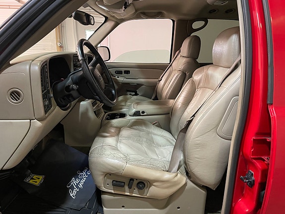 Chevrolet Tahoe 7 of 17