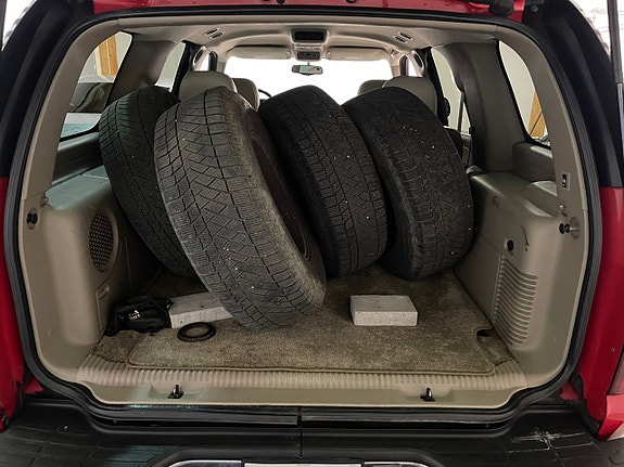 Chevrolet Tahoe 15 of 17