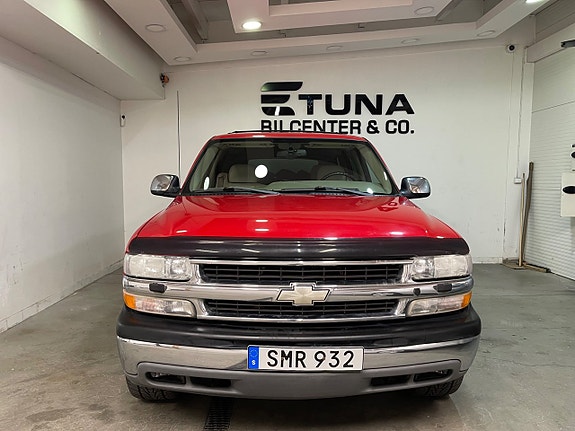 Chevrolet Tahoe 2 of 17