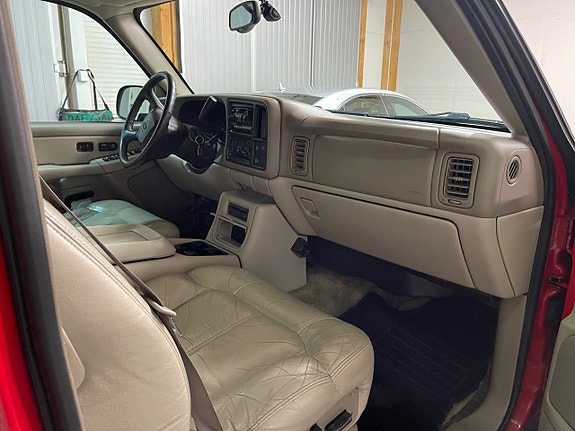 Chevrolet Tahoe 17 of 17