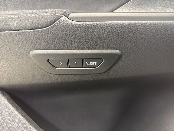 Toyota C-HR 15 of 20