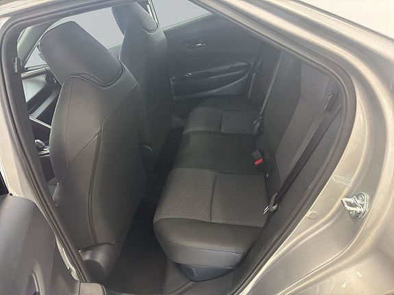 Toyota C-HR 7 of 20
