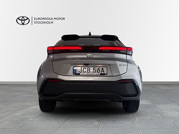 Toyota C-HR 4 of 20