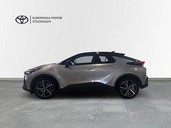 Toyota C-HR 3 of 20