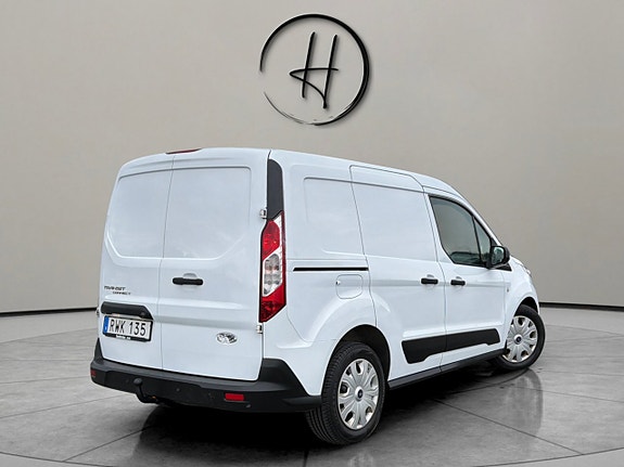 Ford Transit Connect 7 of 21