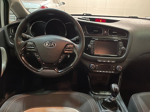 Kia Ceed 9 of 16