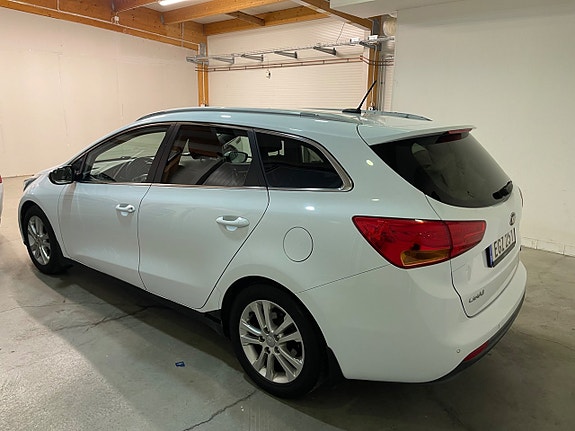 Kia Ceed 12 of 16