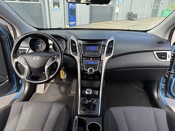 Hyundai i30 10 of 15