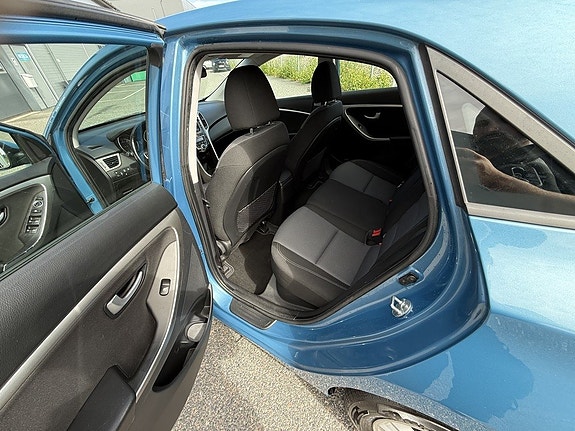 Hyundai i30 9 of 15