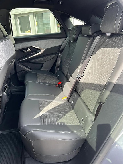 Peugeot 3008 6 of 8