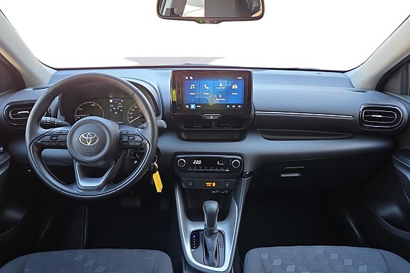 Toyota Yaris 10 of 30