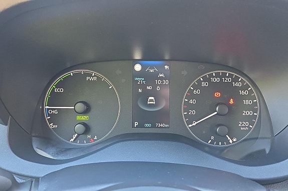 Toyota Yaris 18 of 30