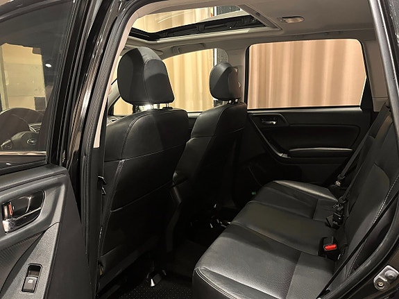Subaru Forester 14 of 18