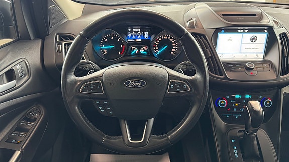 Ford Kuga 11 of 15