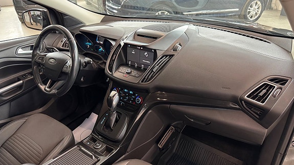 Ford Kuga 15 of 15