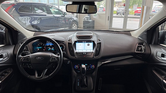 Ford Kuga 8 of 15