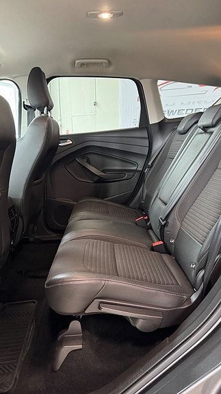 Ford Kuga 7 of 15