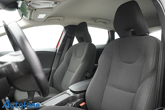 Volvo V40 20 of 29