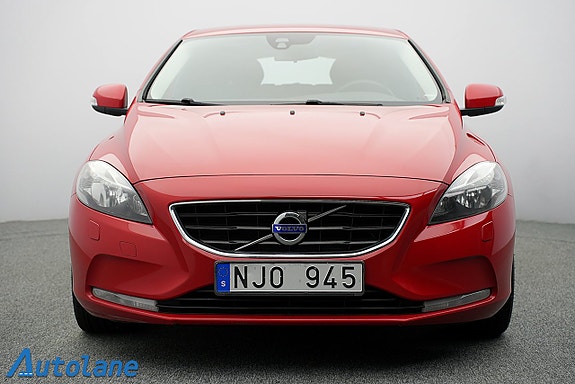 Volvo V40 12 of 29