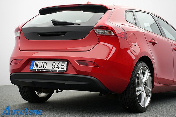 Volvo V40 13 of 29