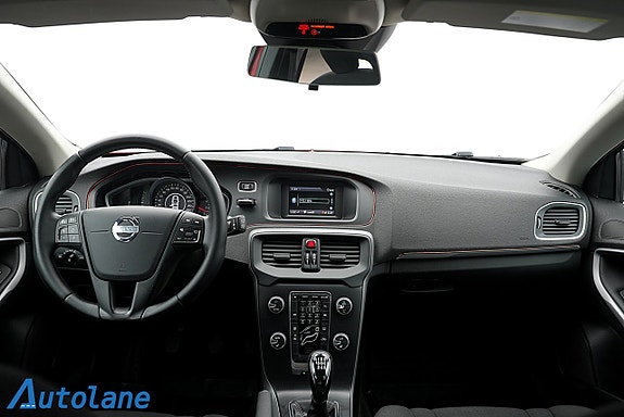 Volvo V40 21 of 29