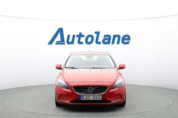 Volvo V40 3 of 29