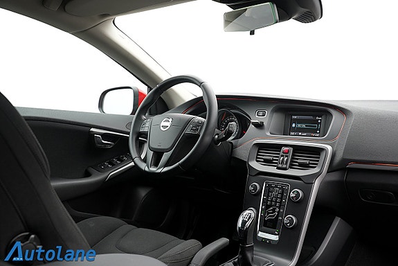 Volvo V40 16 of 29