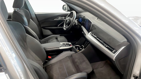 BMW X1 3 of 9