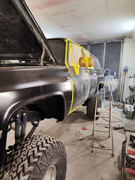 Chevrolet Suburban 2 of 2