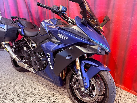 Suzuki GSX-S1000GT 2 of 12