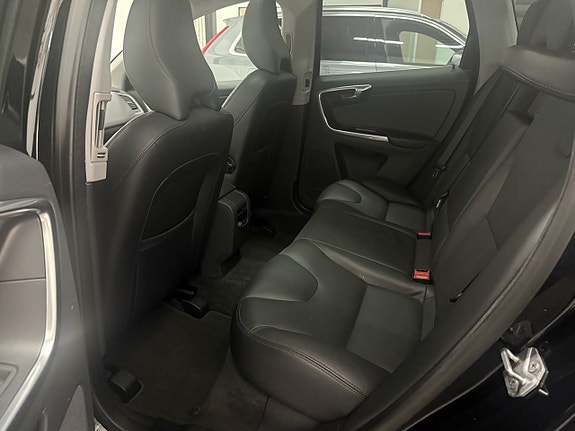 Volvo XC60 10 of 11
