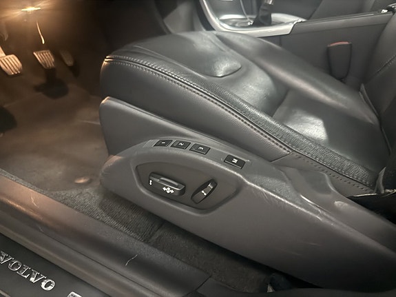 Volvo XC60 9 of 11