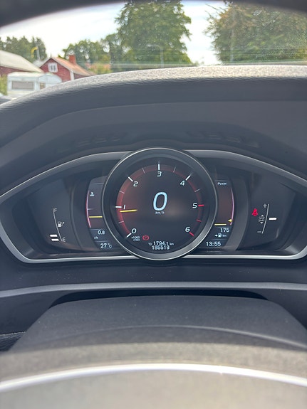 Volvo V40 6 of 10