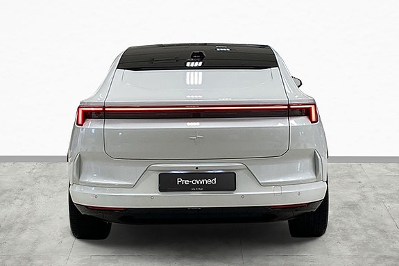 Polestar 4 5 of 15