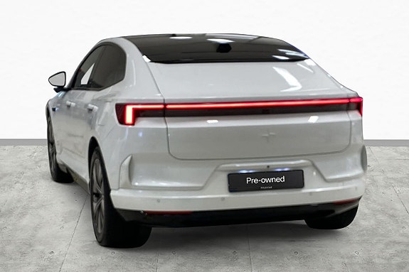 Polestar 4 8 of 15