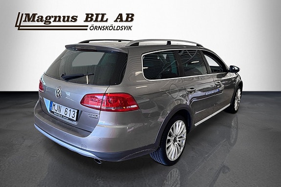 Volkswagen Passat Alltrack 3 of 15