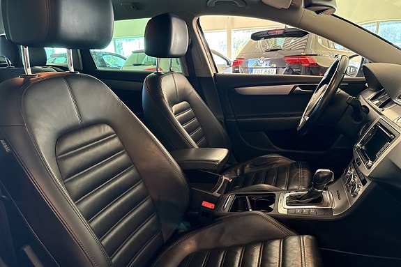 Volkswagen Passat Alltrack 7 of 15