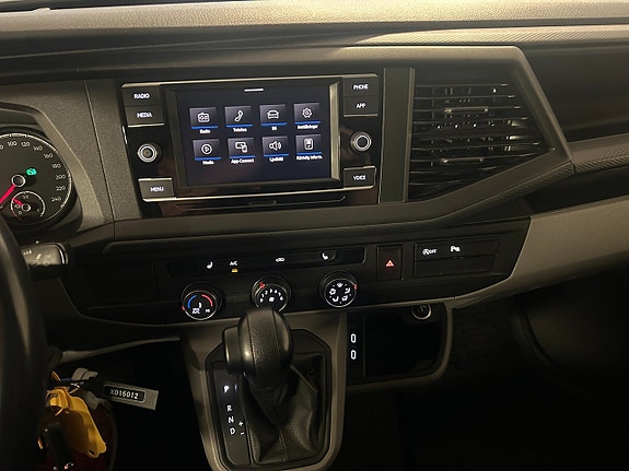 Volkswagen Transporter 16 of 27
